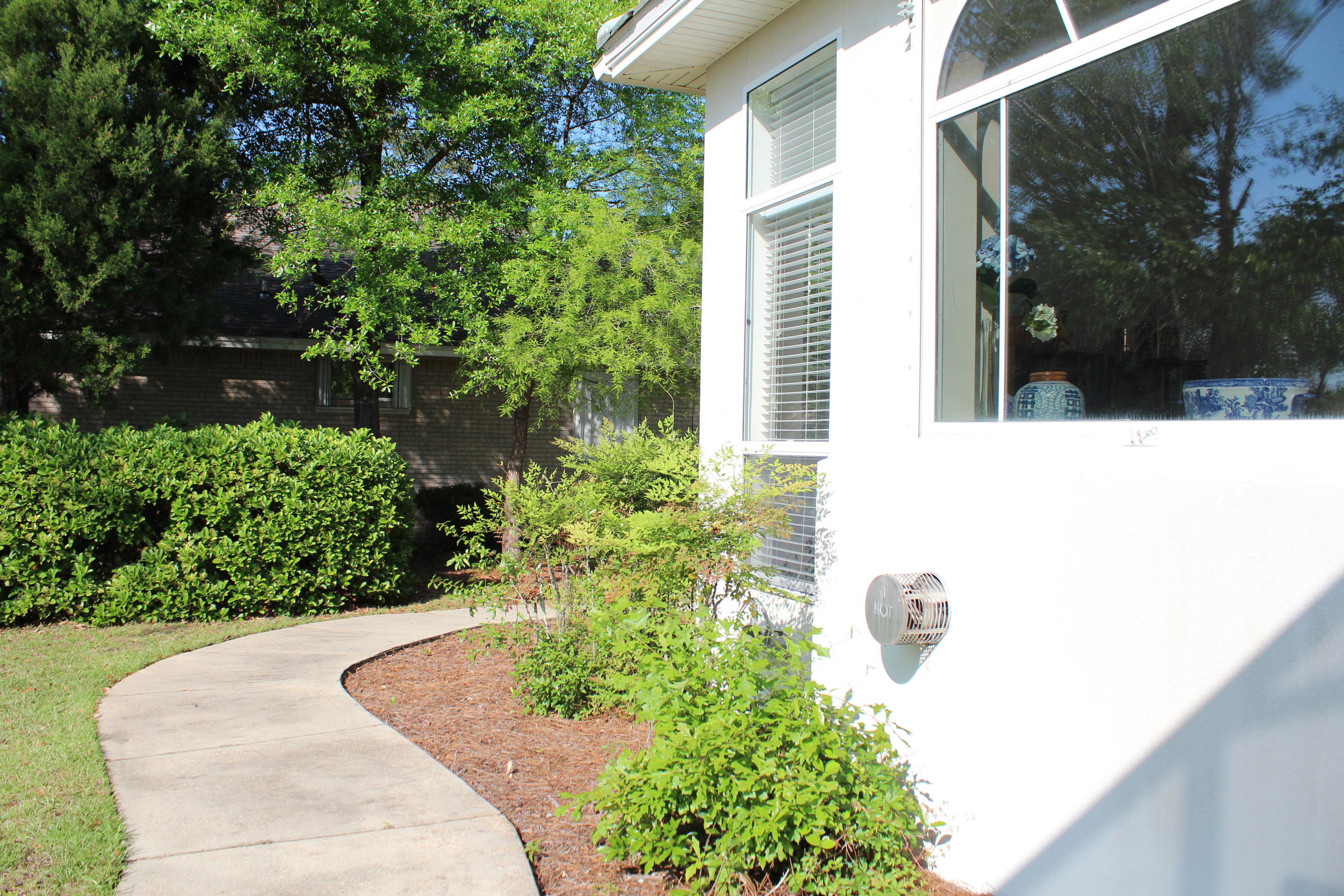 DANA POINTE - Residential