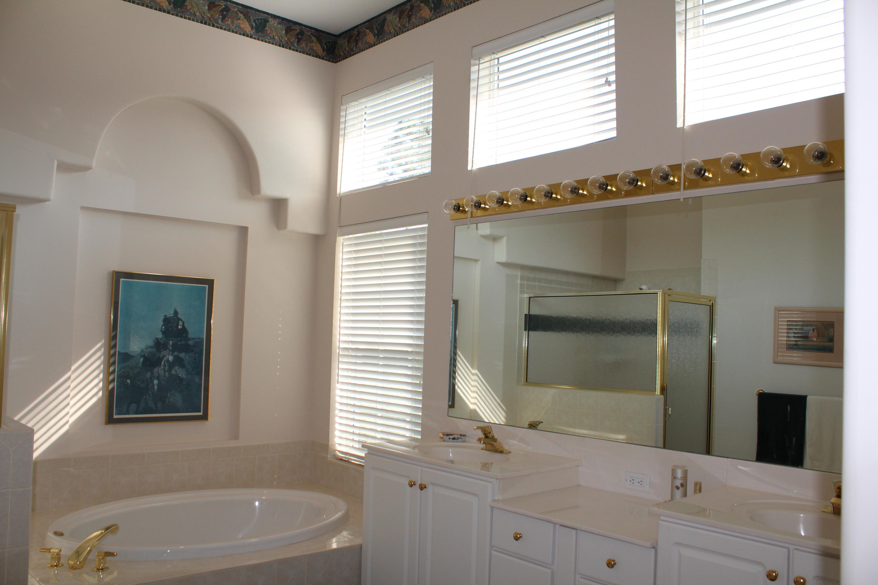 DANA POINTE - Residential