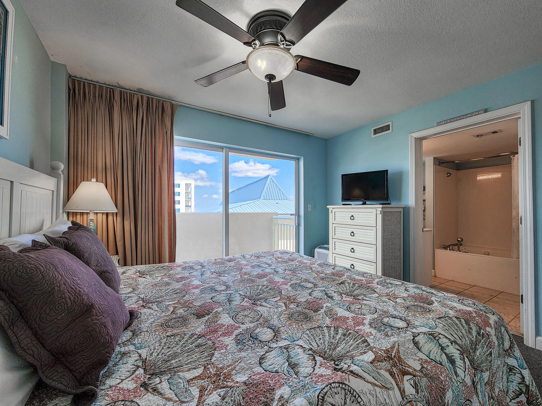 PELICAN ISLE - Residential