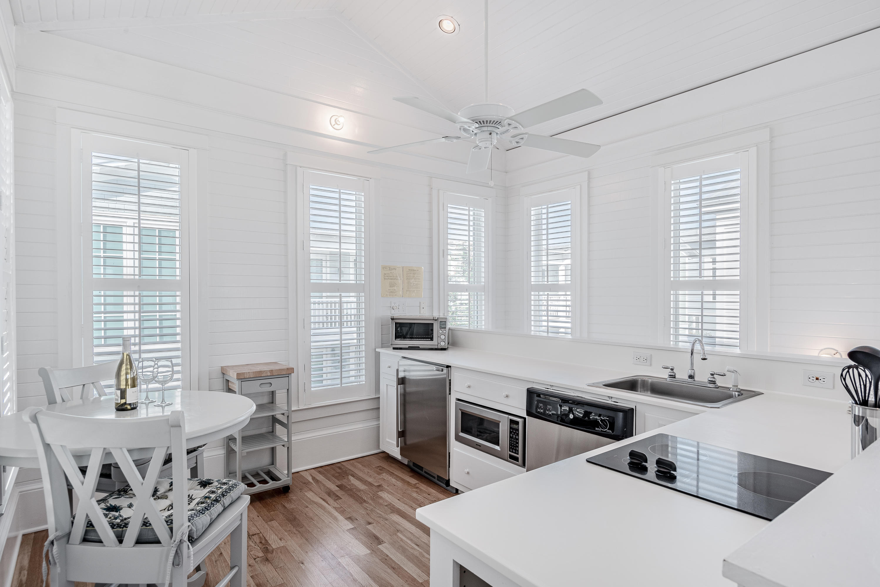 SEASIDE 17 - Residential