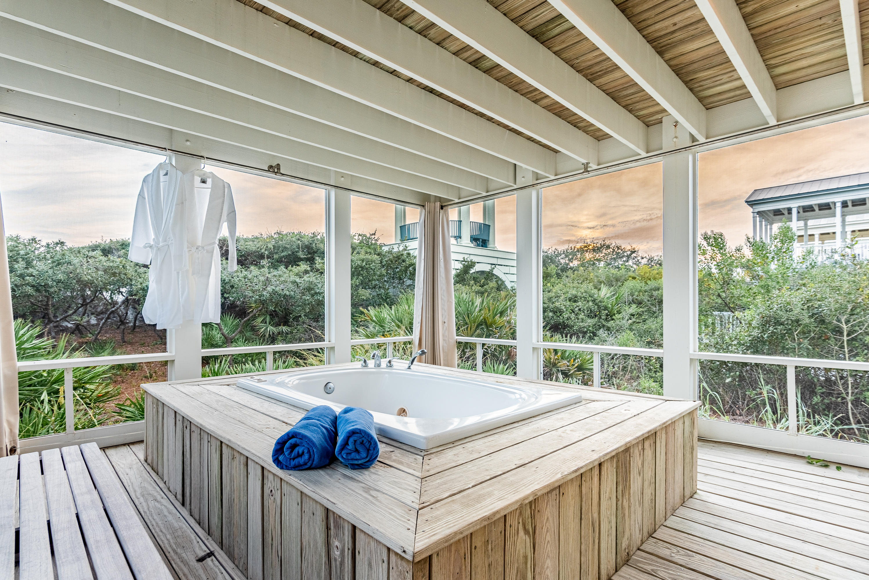 SEASIDE 17 - Residential