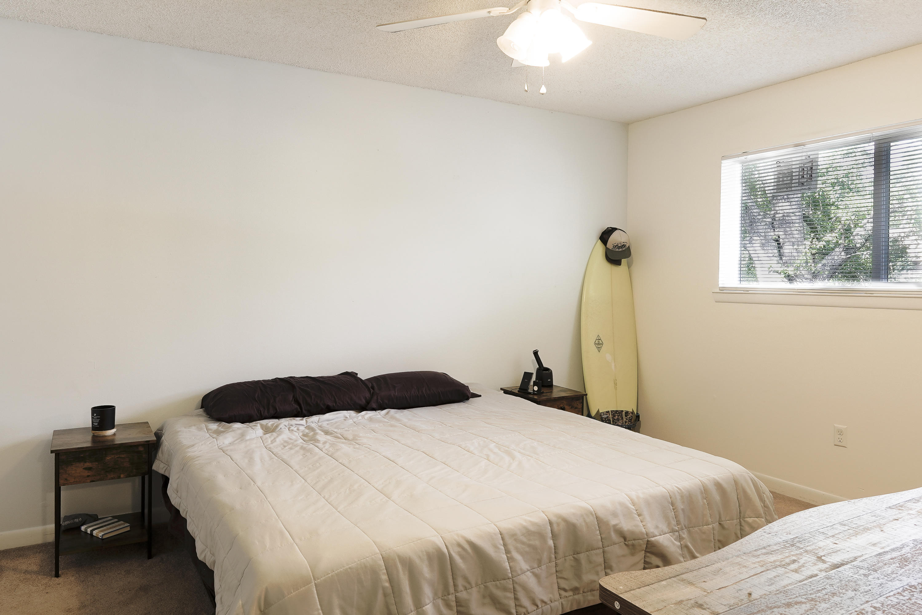 WHISPERING OAKS - Residential