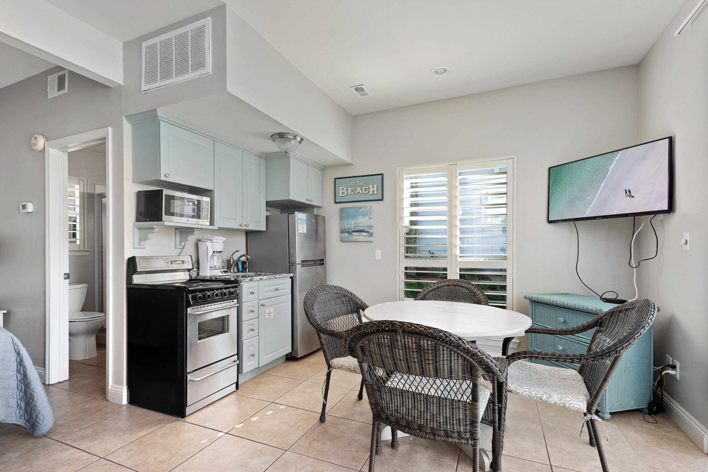 NANTUCKET COTTAGES - Residential