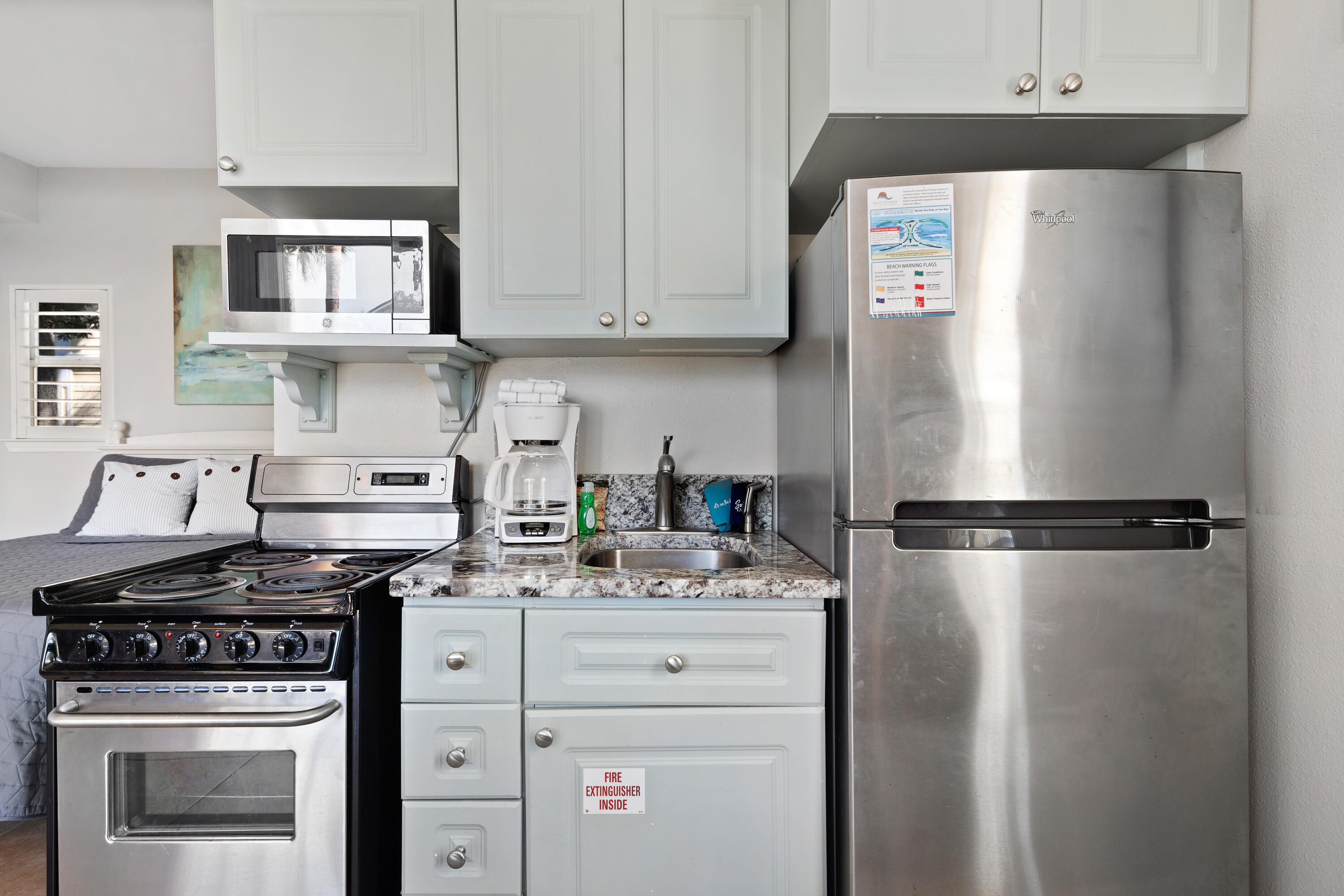 NANTUCKET COTTAGES - Residential