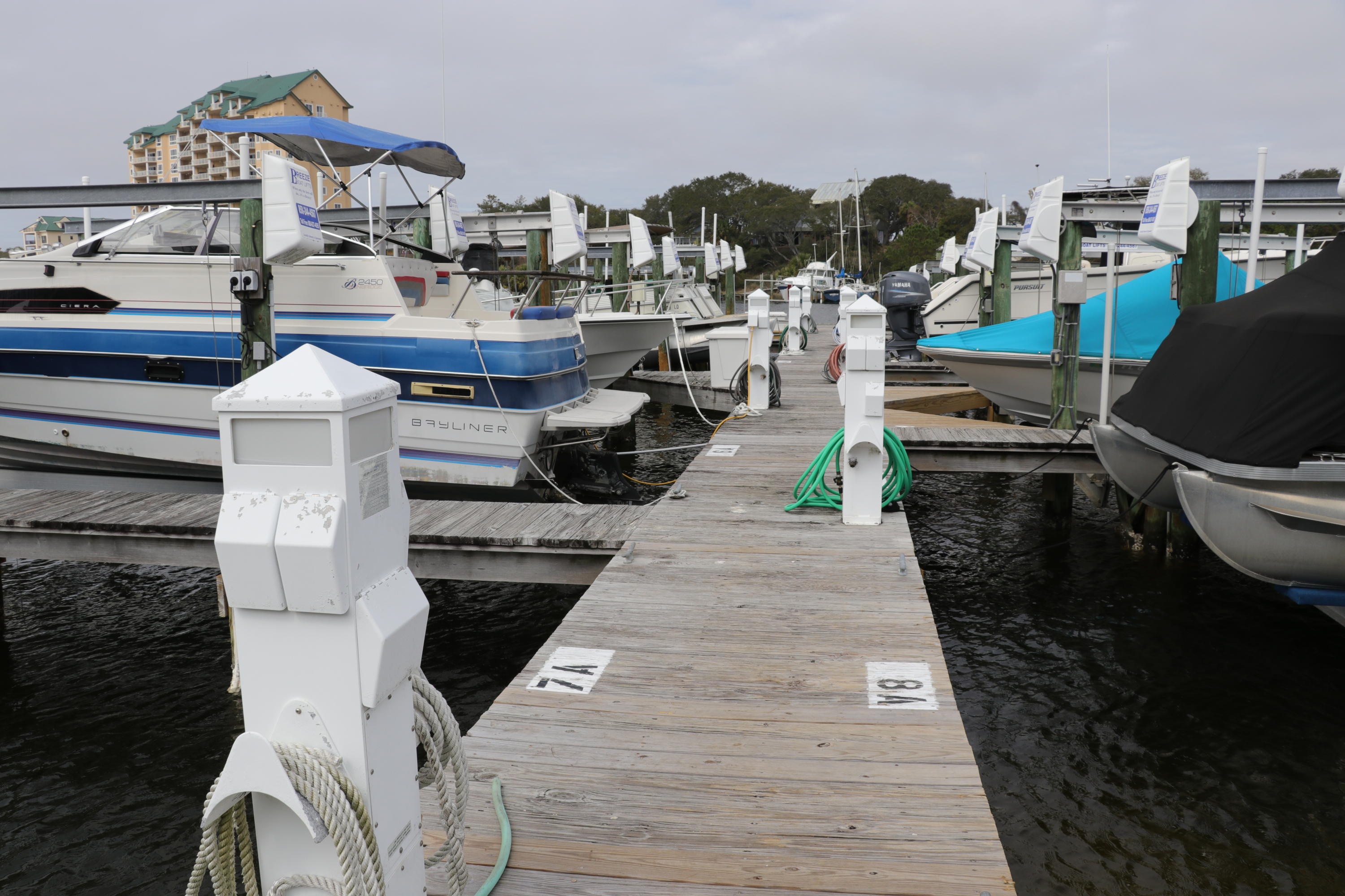 DOLPHIN POINT CONDO Boast slip 10A - Residential