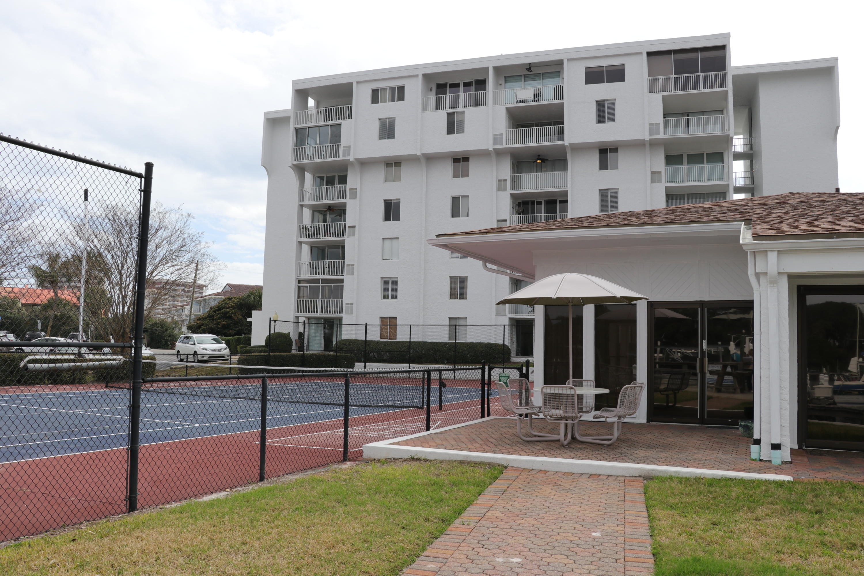 DOLPHIN POINT CONDO Boast slip 10A - Residential