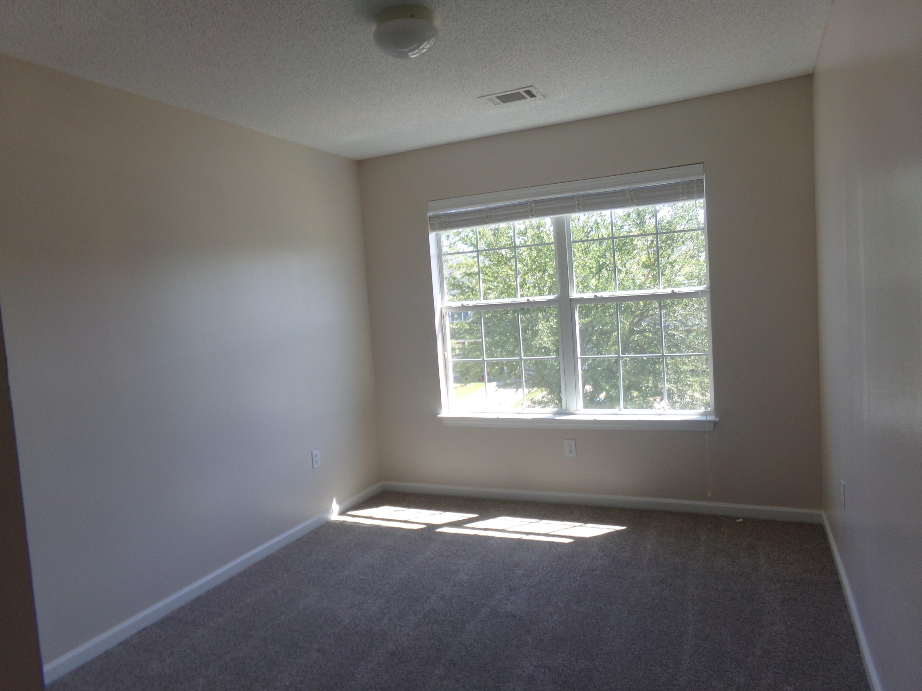 Rolling Pines T/H - Residential