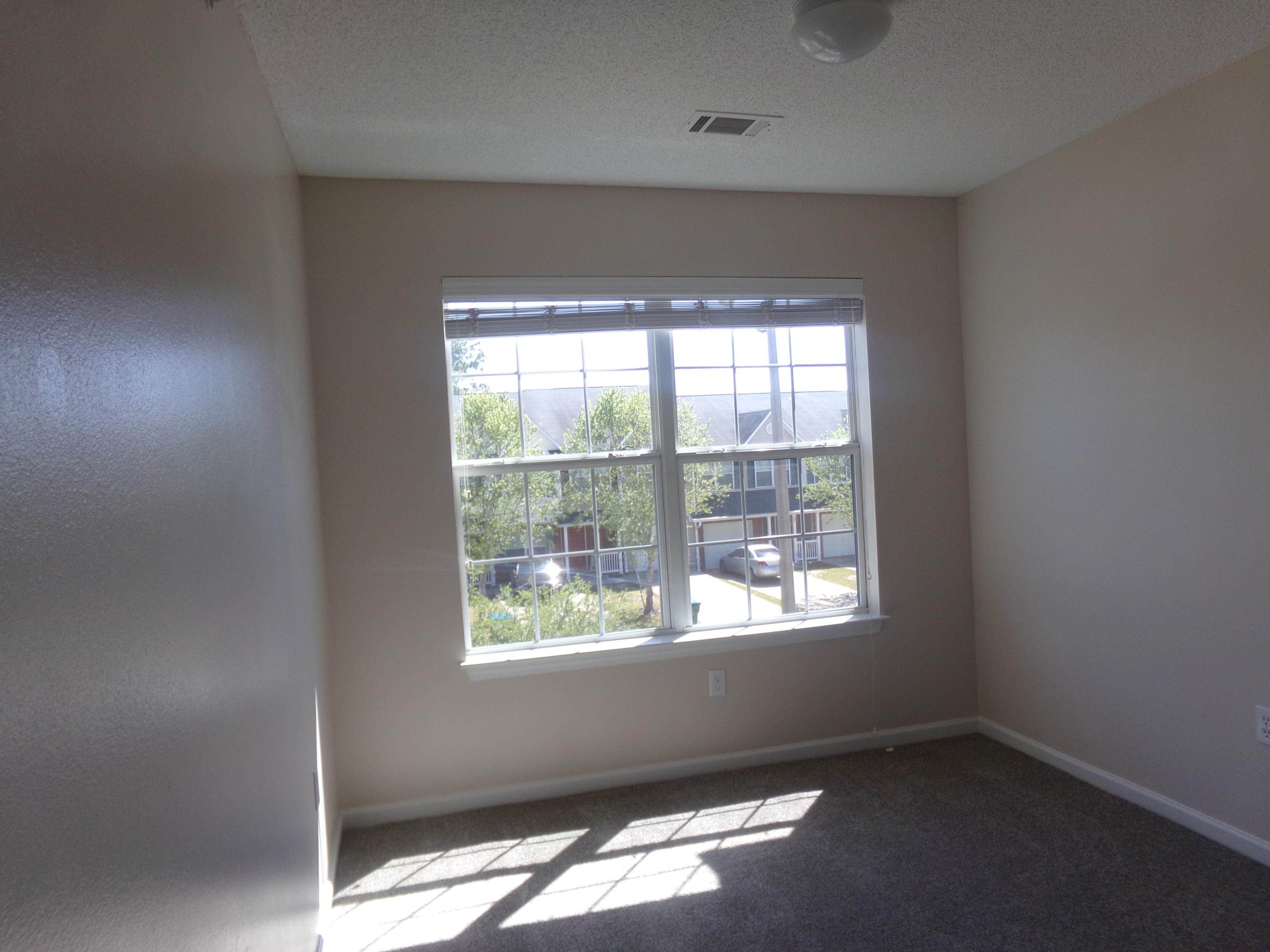 Rolling Pines T/H - Residential