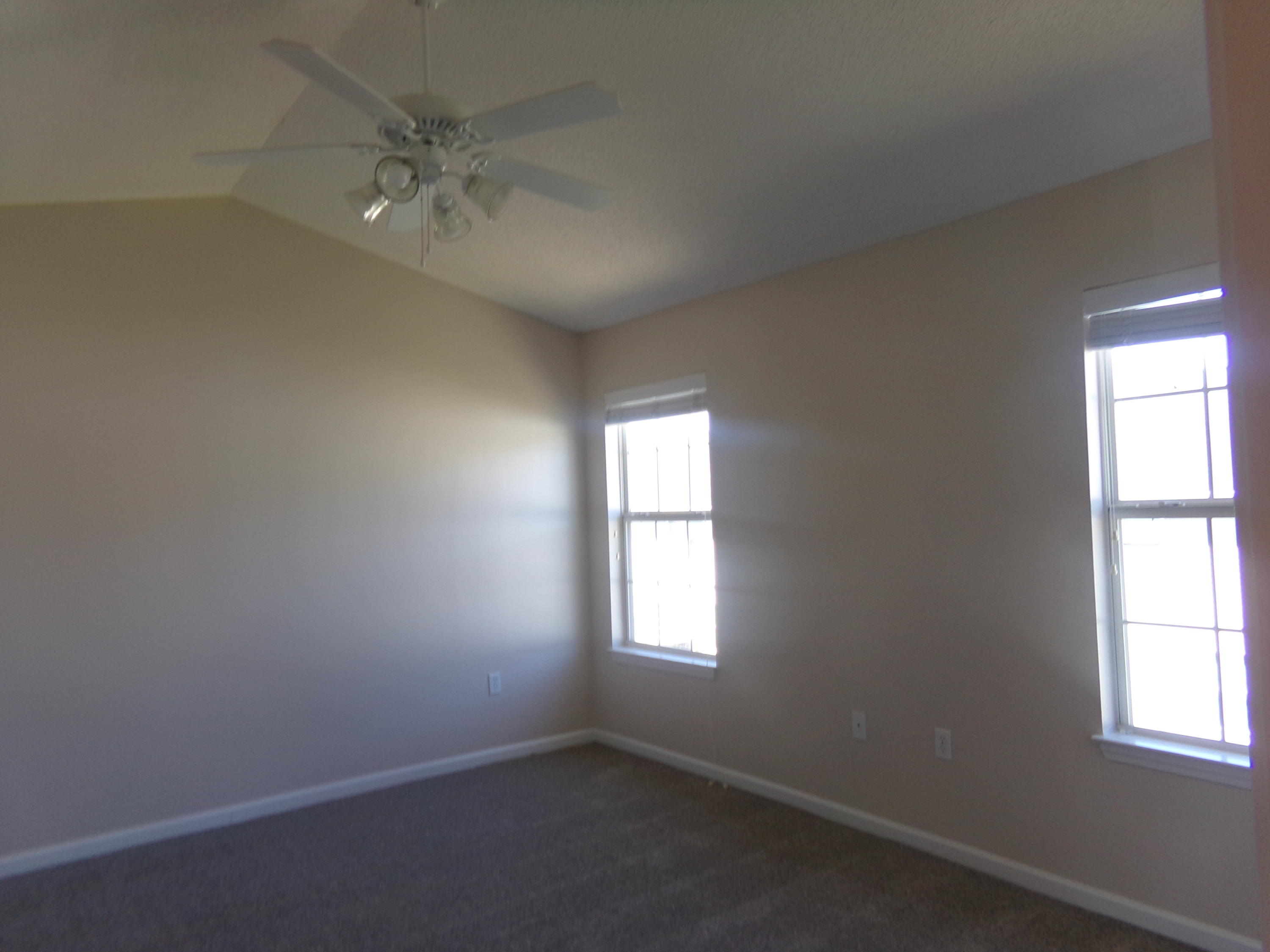 Rolling Pines T/H - Residential