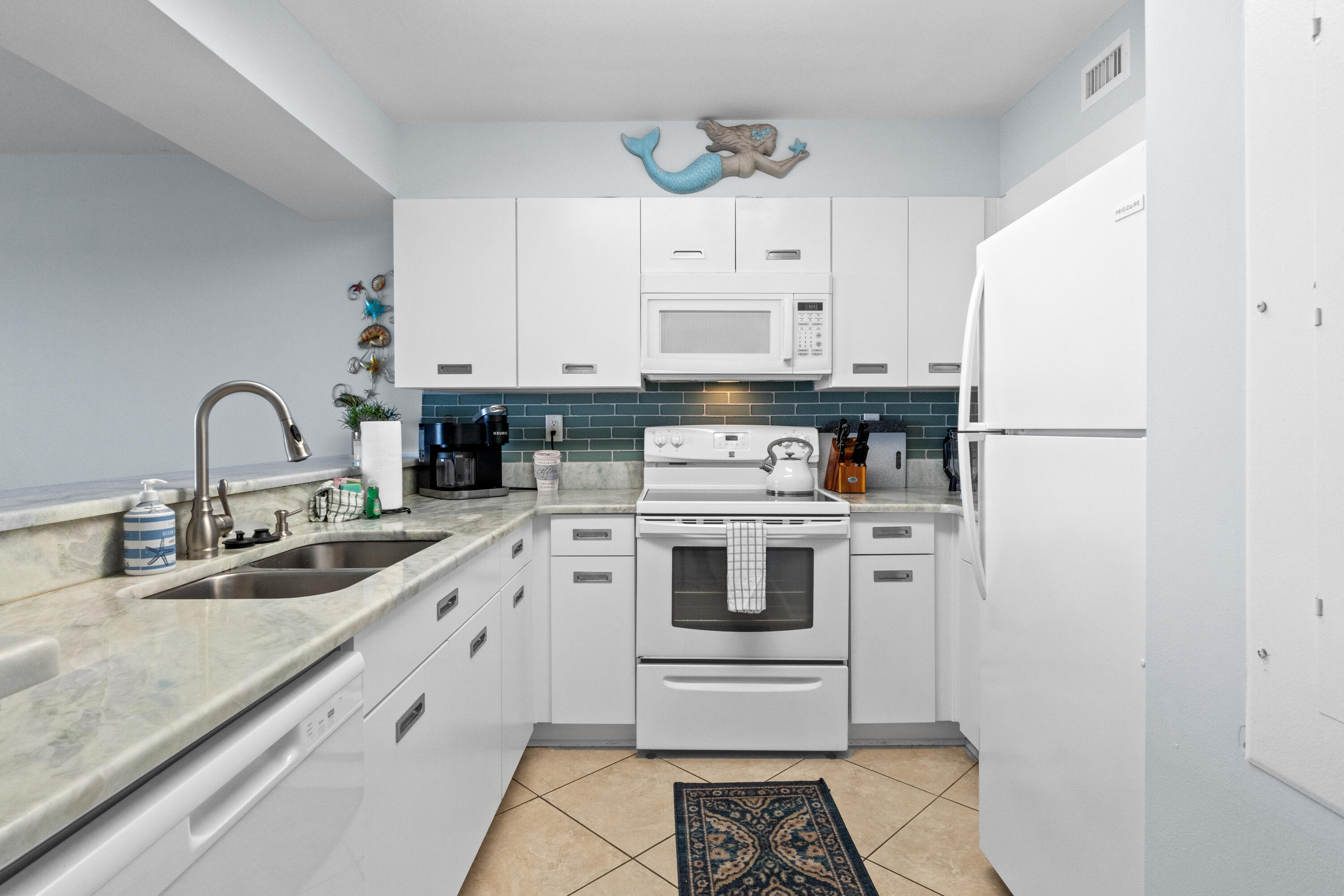 PELICAN ISLE - Residential