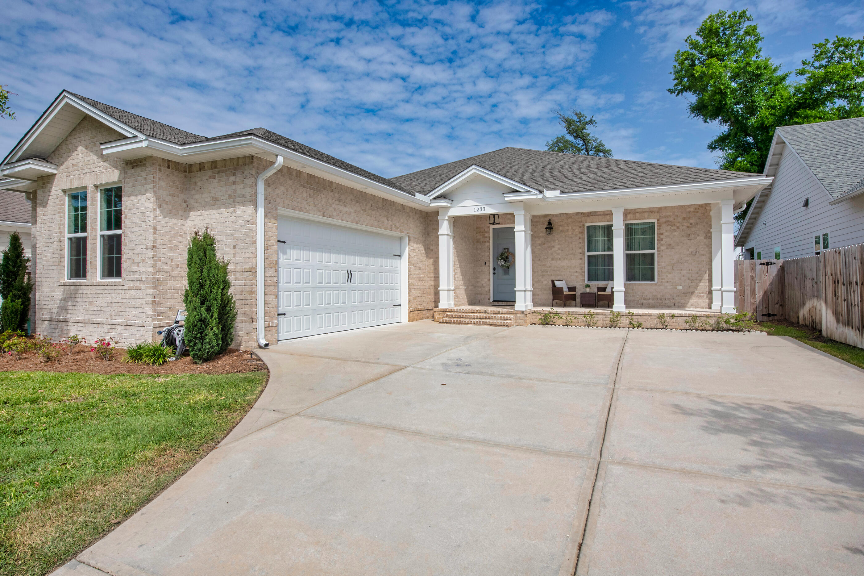 1233 Elderflower Drive