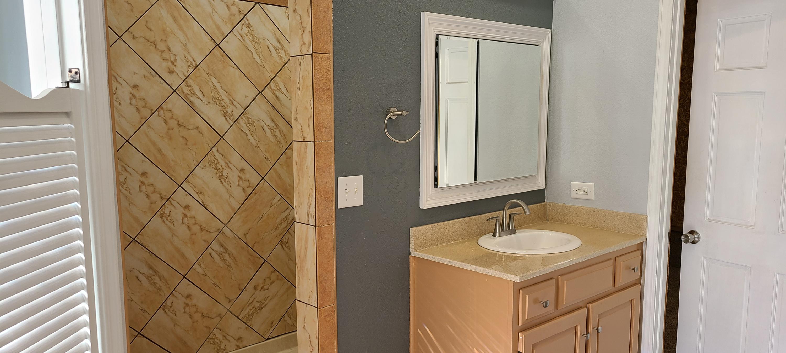 HOLLY HILLS - Residential