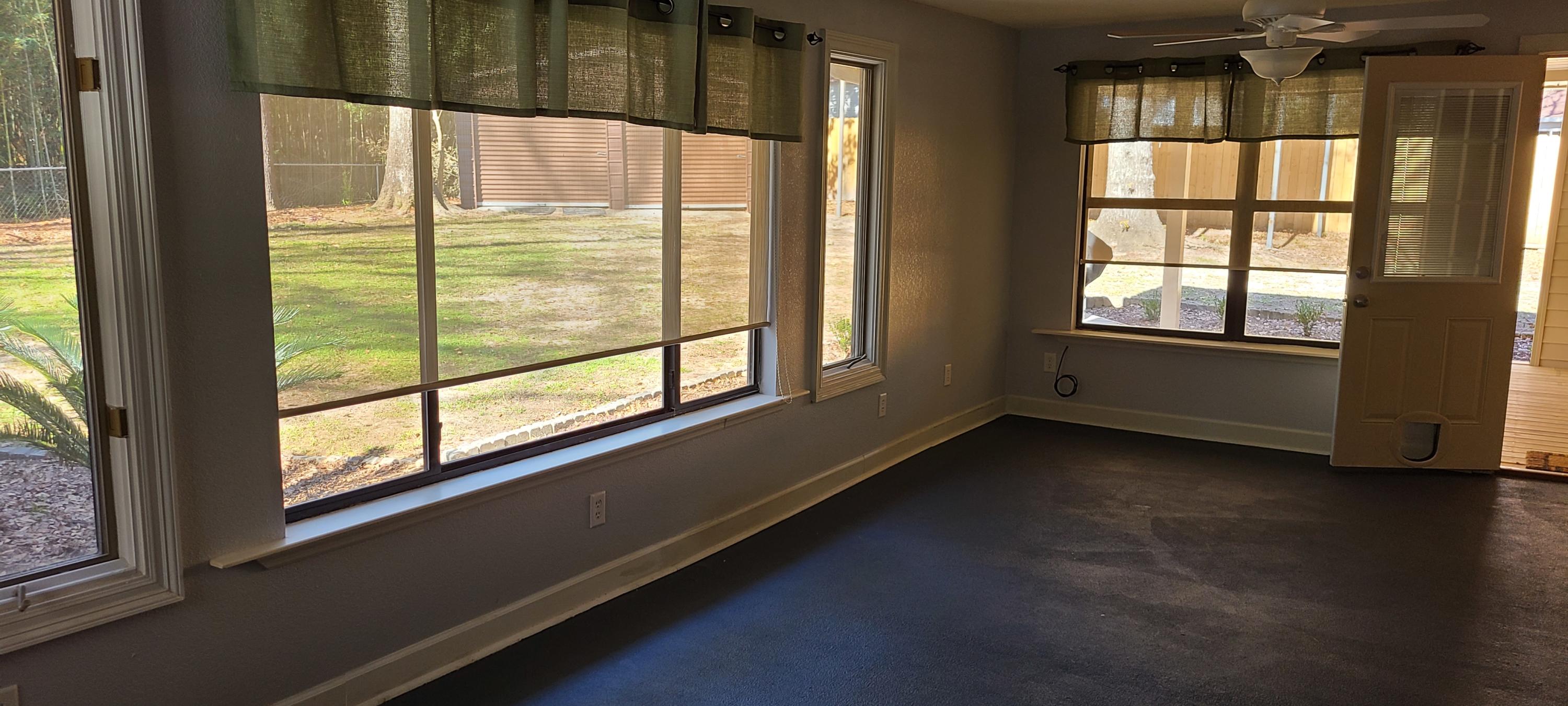 HOLLY HILLS - Residential