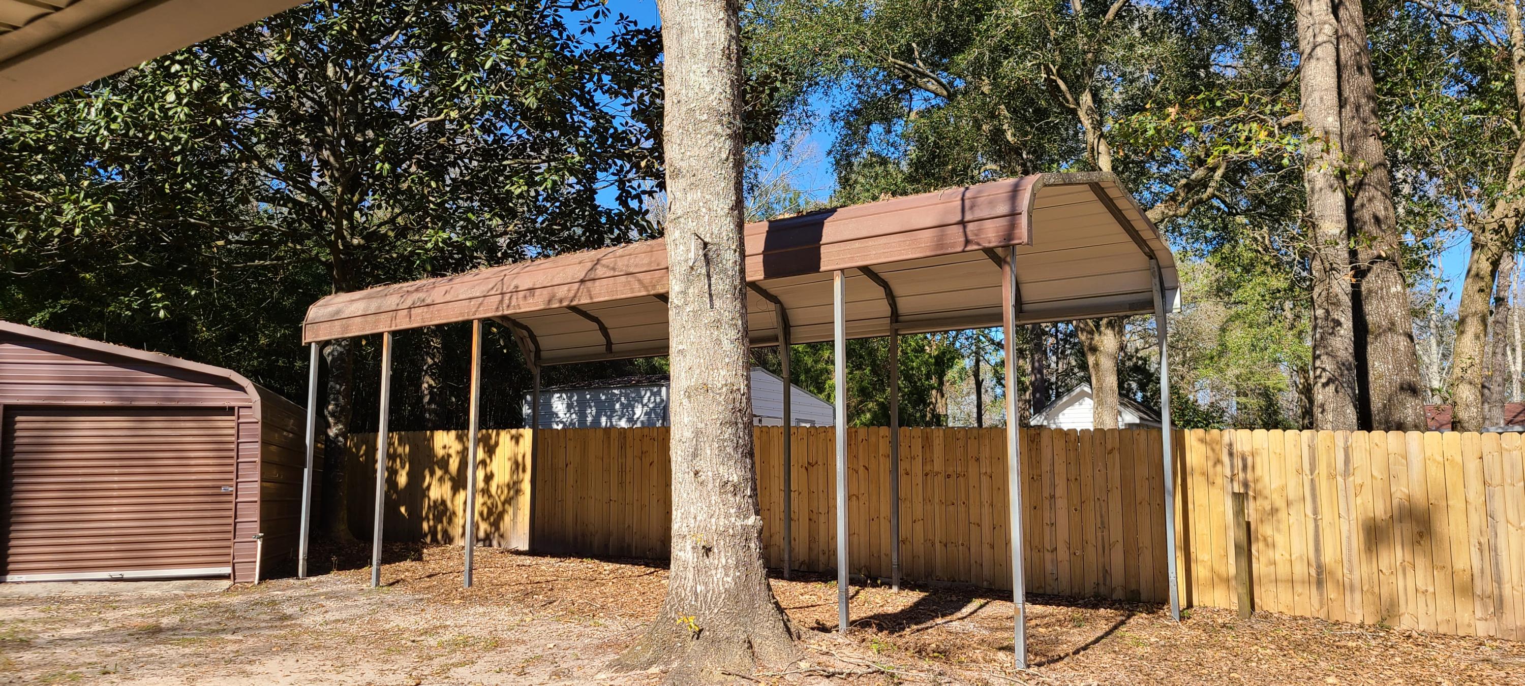 HOLLY HILLS - Residential