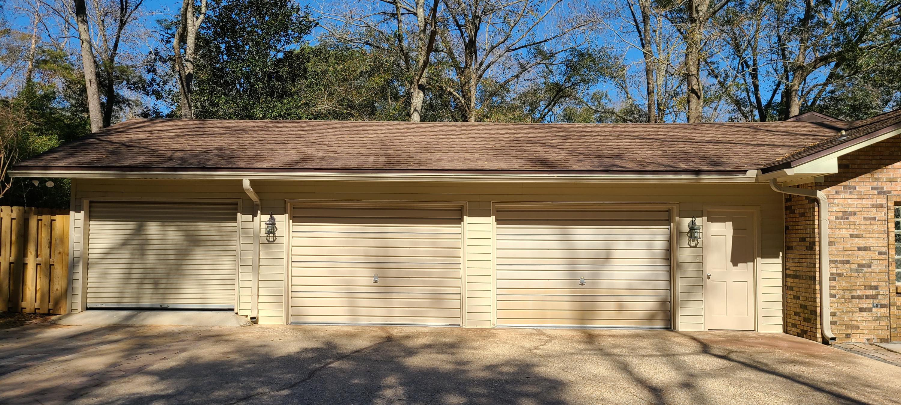 HOLLY HILLS - Residential