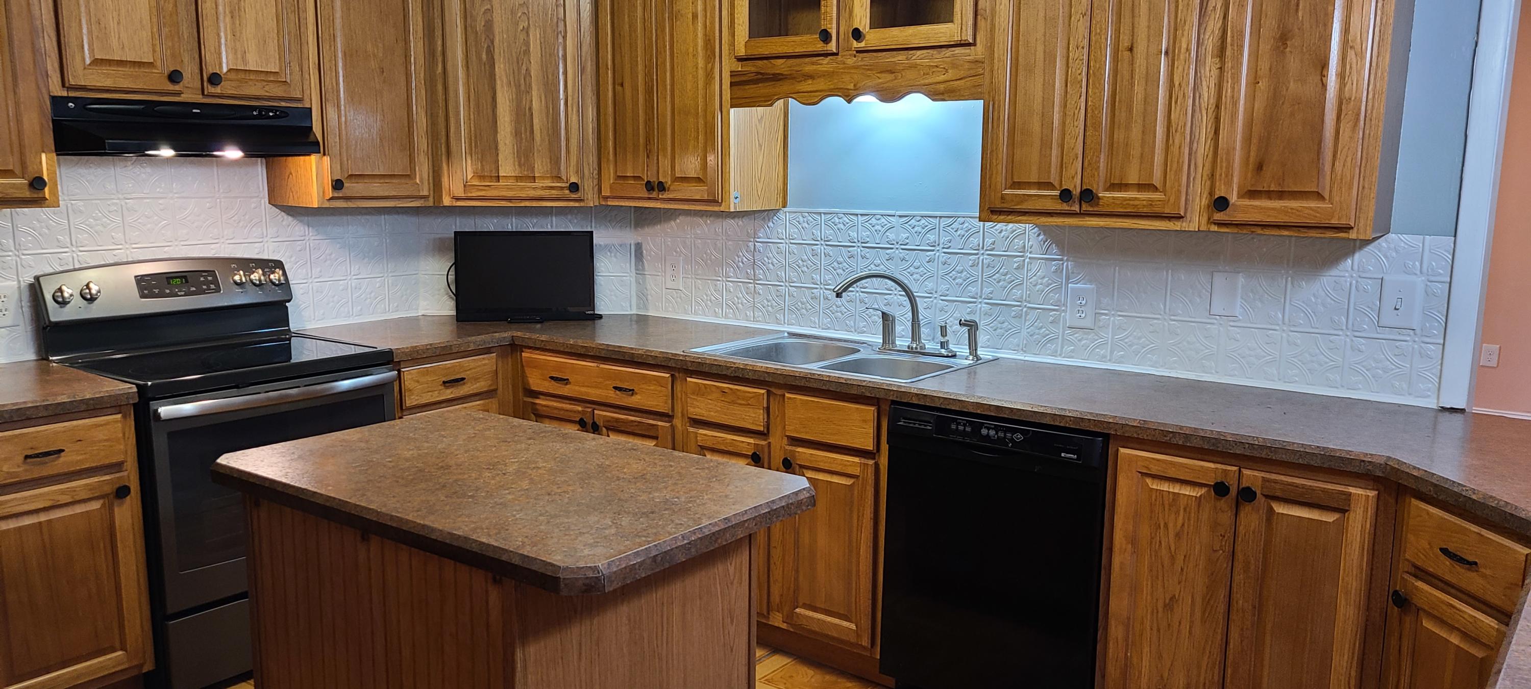 HOLLY HILLS - Residential