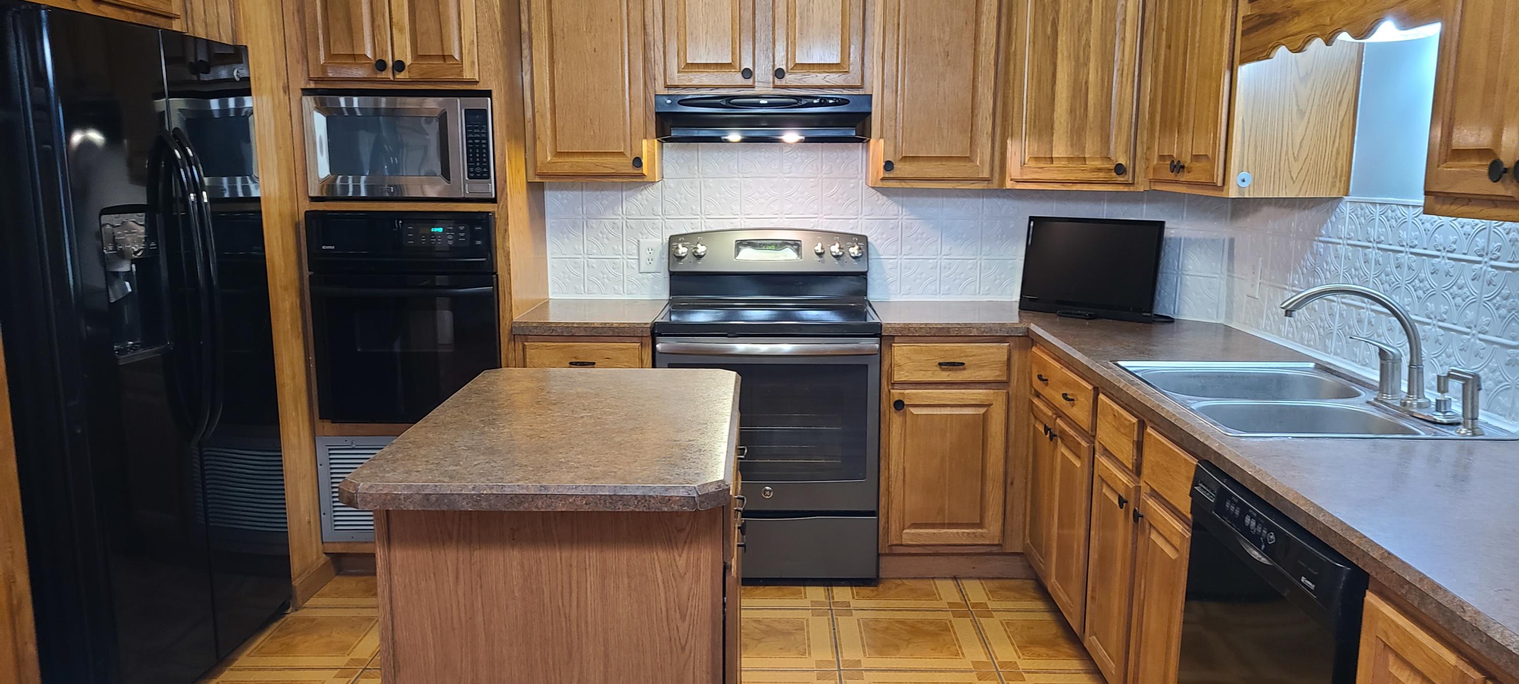 HOLLY HILLS - Residential