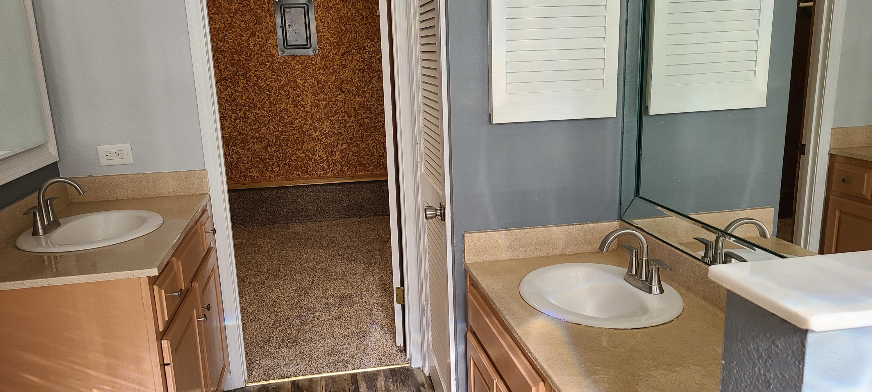 HOLLY HILLS - Residential