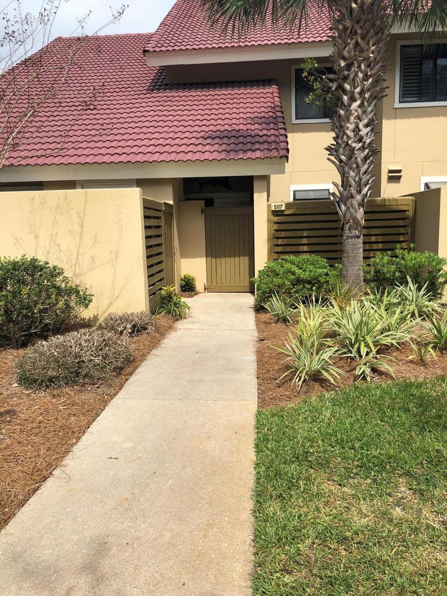 Popular Beachside in Sandestin with lake views and close to the community pool, Market Shops and access to the beach.This is a 2brm/22.5 bath Townhome .