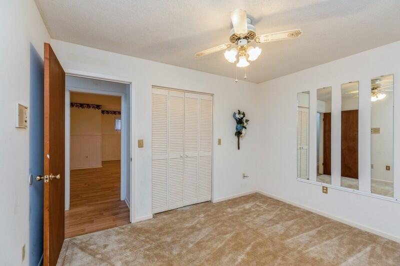 CAROL ANNE MANOR - Residential