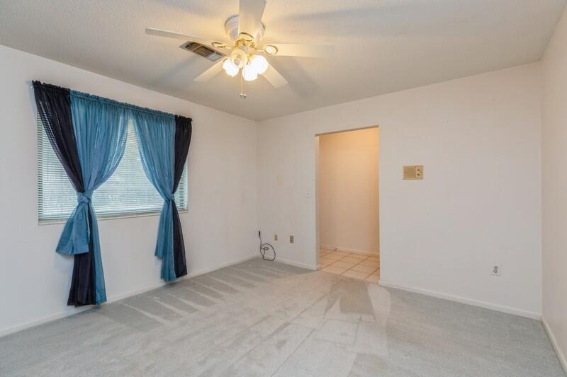CAROL ANNE MANOR - Residential