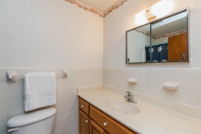 CAROL ANNE MANOR - Residential