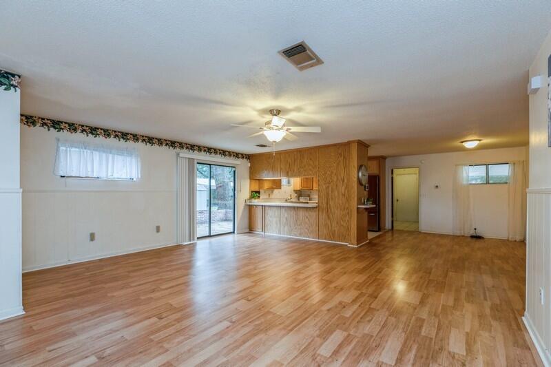 CAROL ANNE MANOR - Residential