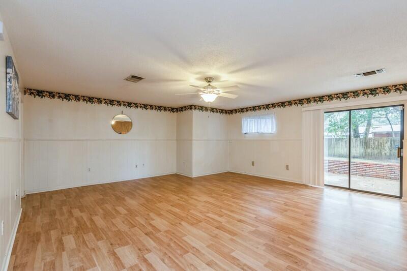 CAROL ANNE MANOR - Residential