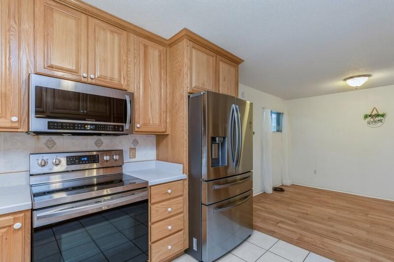CAROL ANNE MANOR - Residential