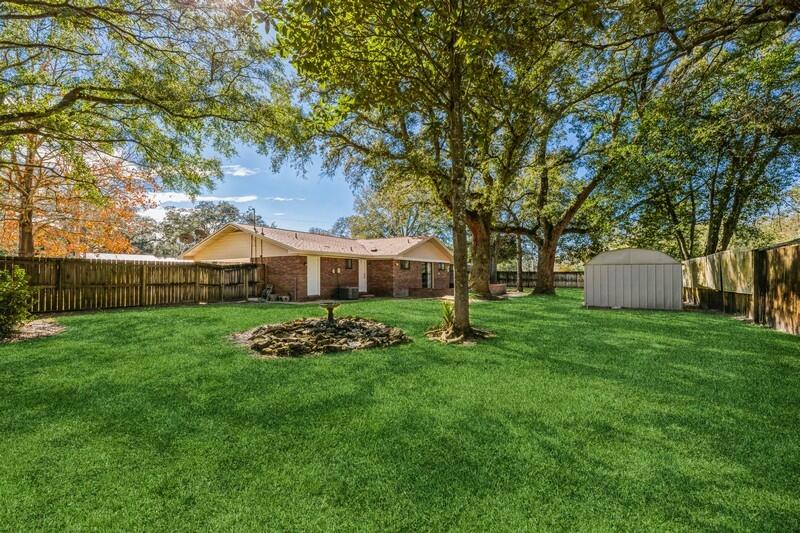 CAROL ANNE MANOR - Residential