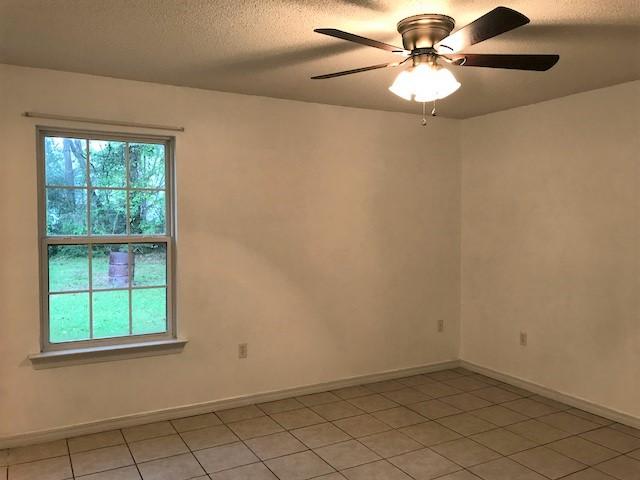 SULLIVANS ADDN TO CRESTVIEW - Residential Lease