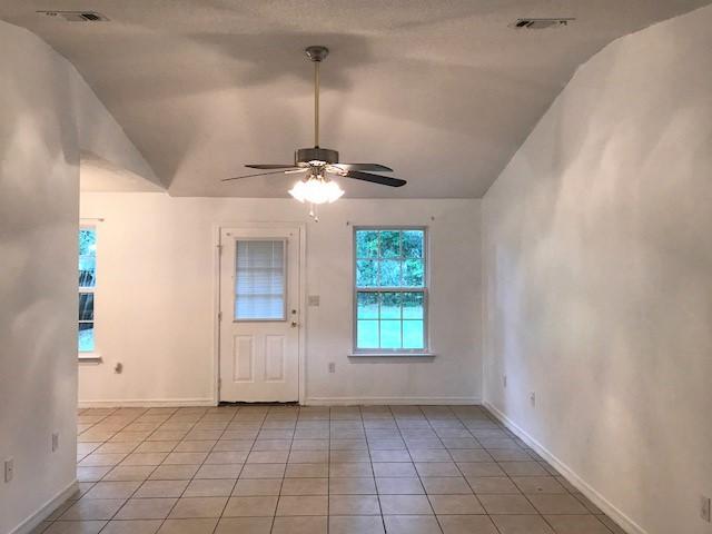 SULLIVANS ADDN TO CRESTVIEW - Residential Lease