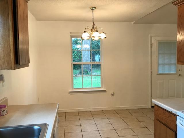 SULLIVANS ADDN TO CRESTVIEW - Residential Lease