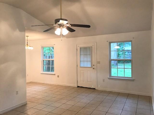 SULLIVANS ADDN TO CRESTVIEW - Residential Lease