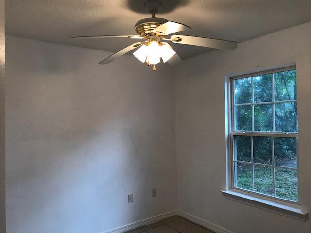 SULLIVANS ADDN TO CRESTVIEW - Residential Lease