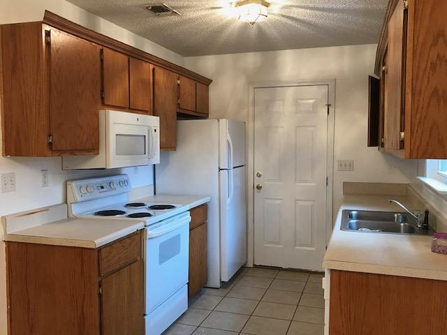 SULLIVANS ADDN TO CRESTVIEW - Residential Lease