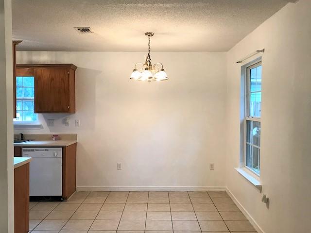 SULLIVANS ADDN TO CRESTVIEW - Residential Lease