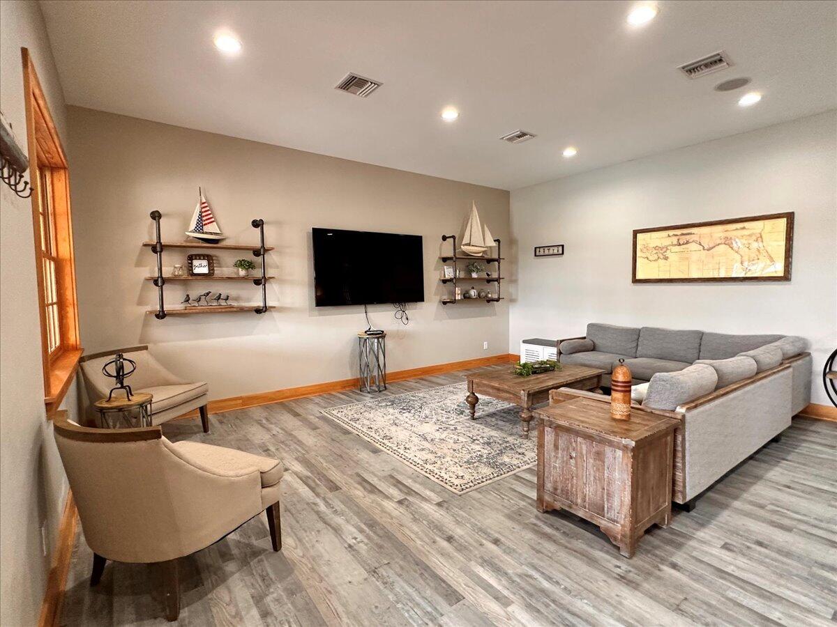 HAMMOCK BAY - Residential