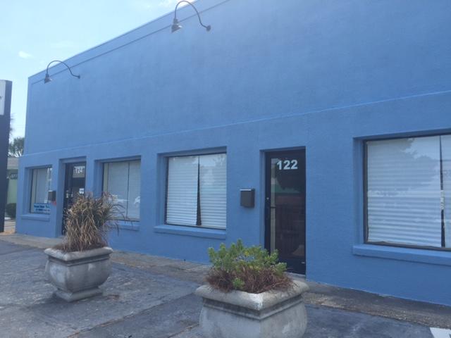EXCELLENT RETAIL OR OFFICE SPACE LOCATED RIGHT ON EGLIN PKWY AND VERY CLOSE TO HWY 98. LARGE WINDOWS, BIG OPEN AREA, TWO OFFICES, AND UPDATED BATHROOM.