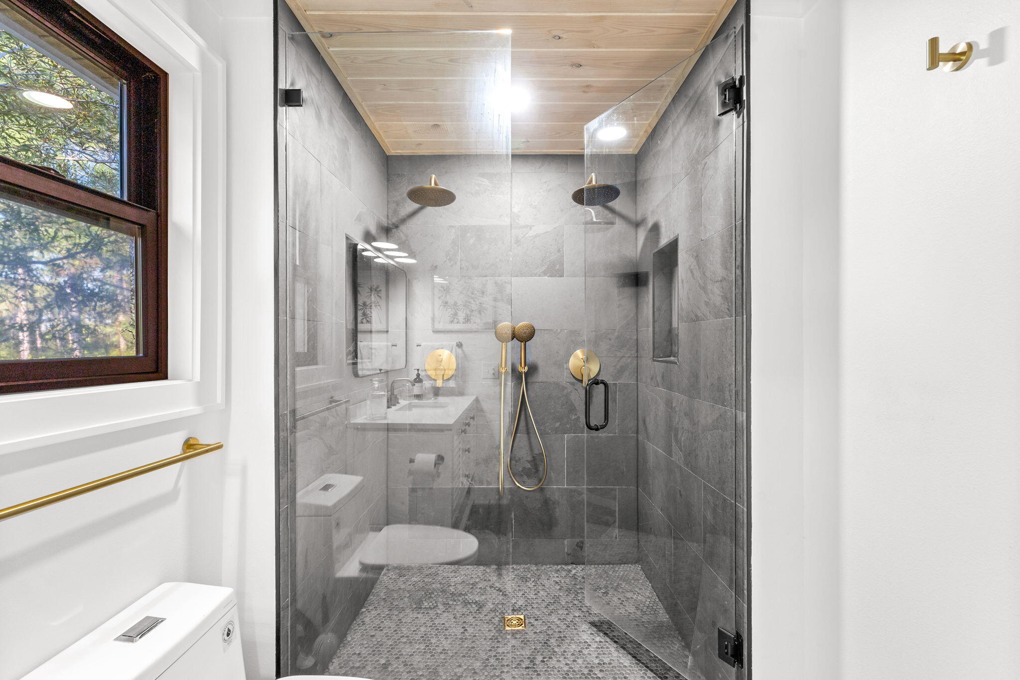 SEA DUNES - Residential Lease