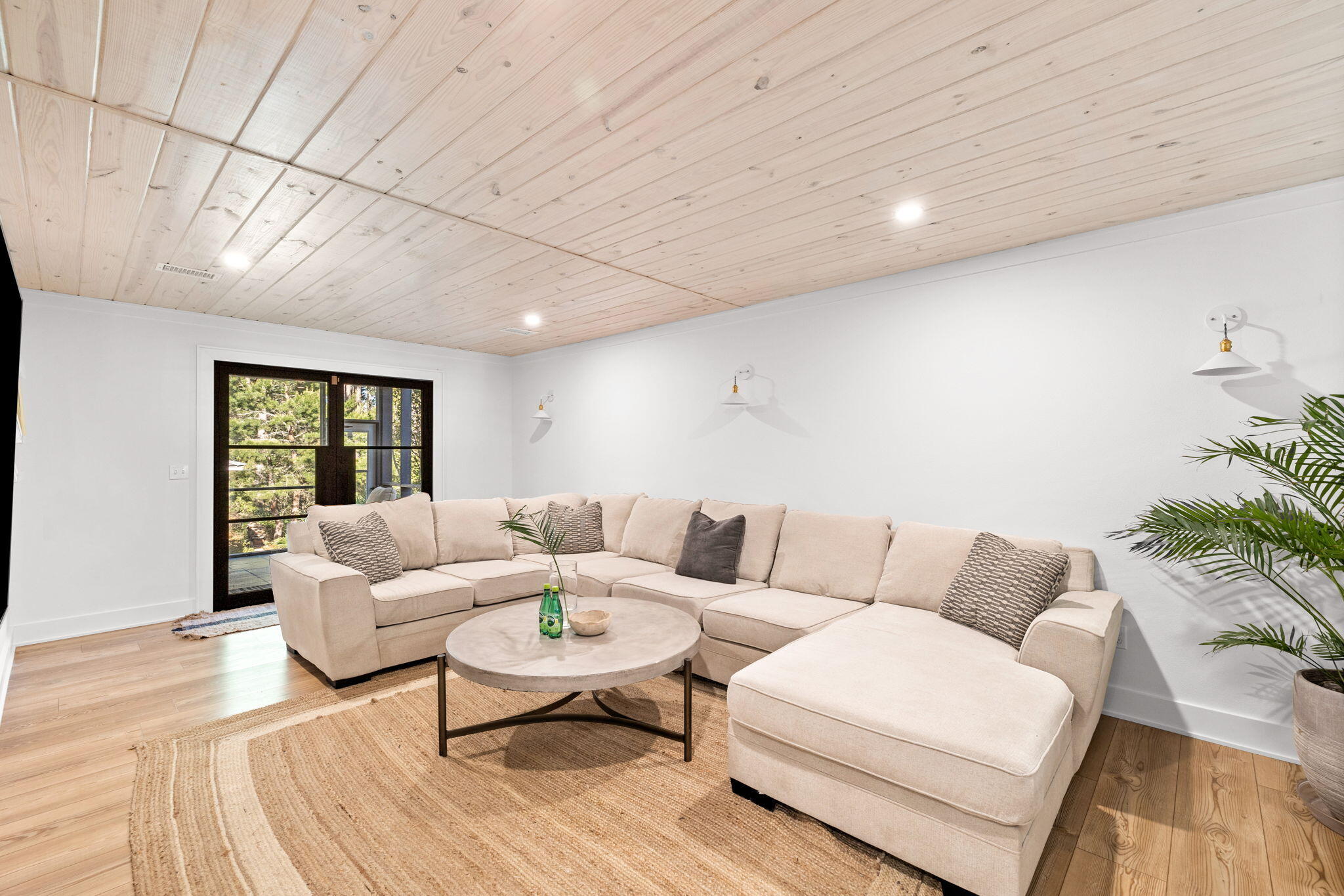 SEA DUNES - Residential Lease