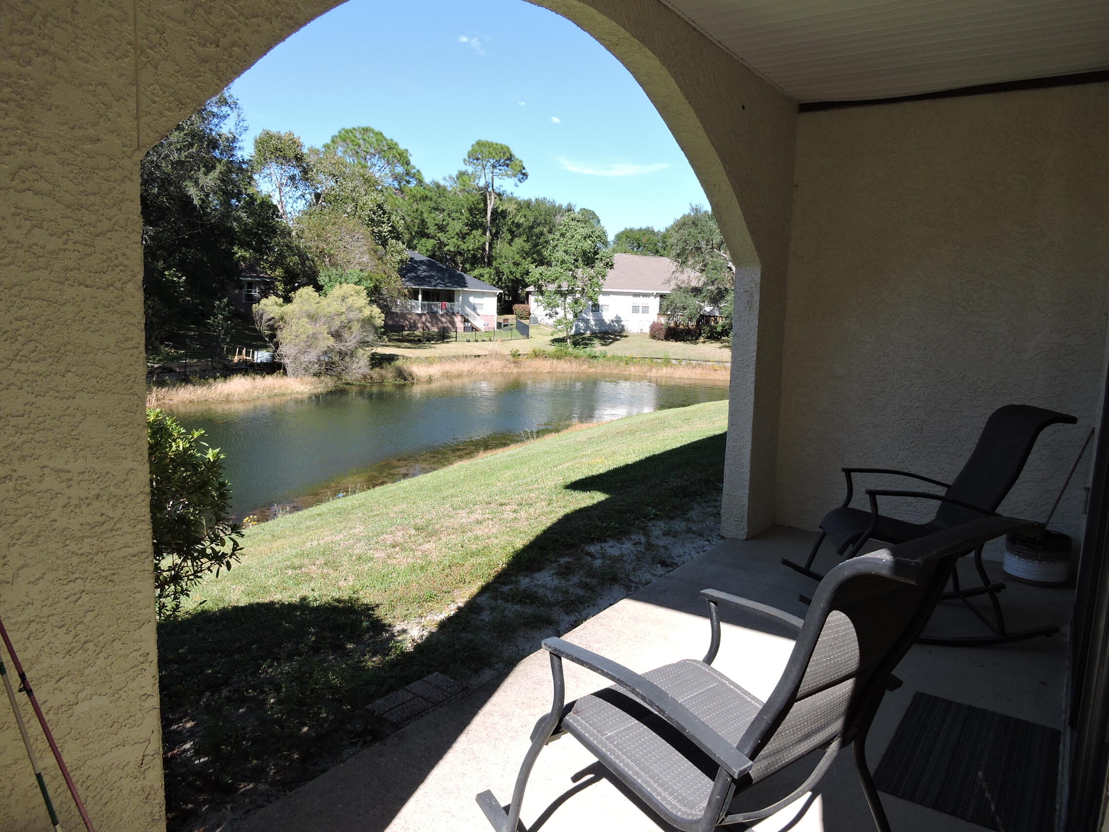 LAKESIDE CONDO AT BLUEWATER BAY - Residential