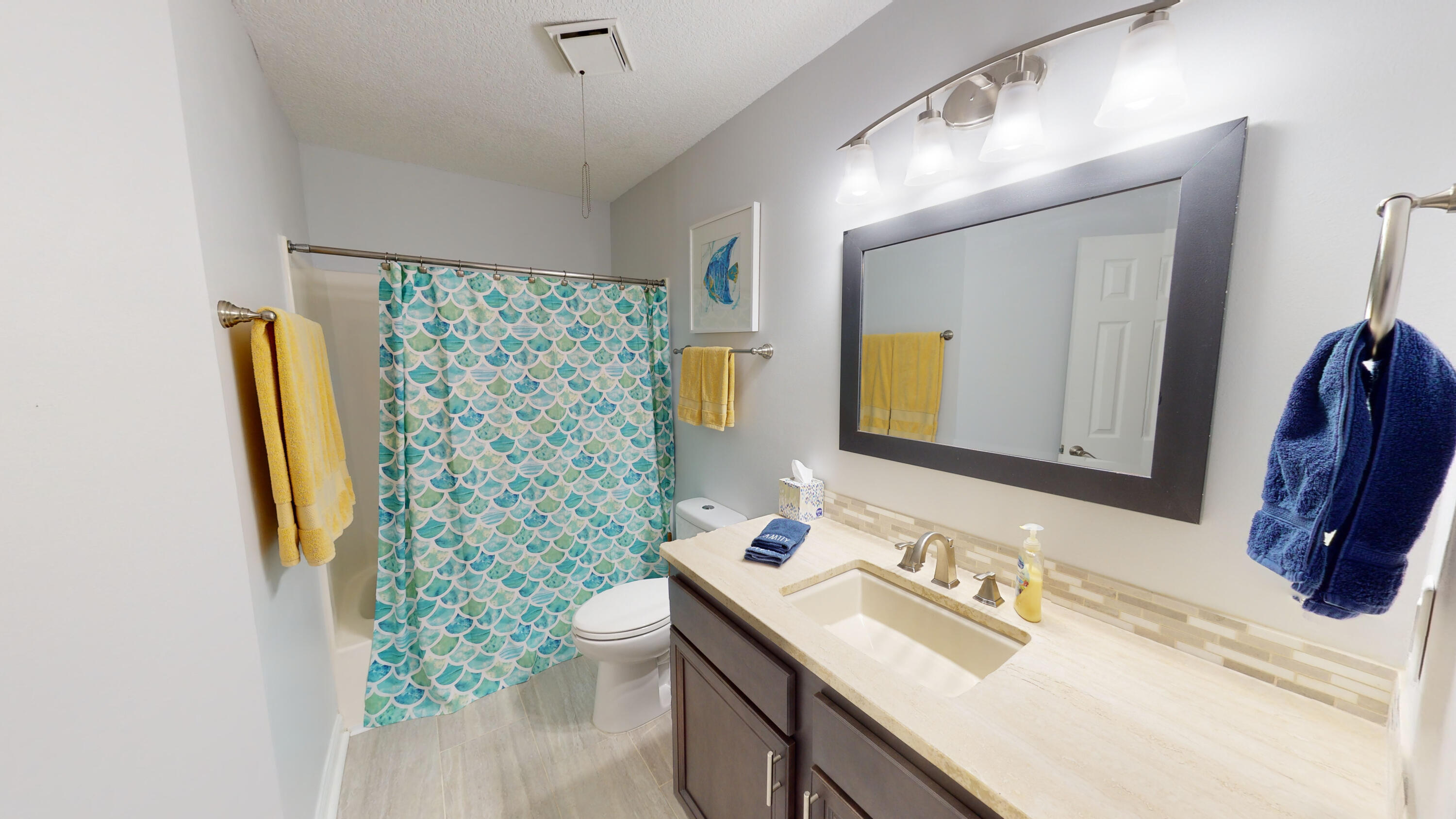 LAKESIDE CONDO AT BLUEWATER BAY - Residential