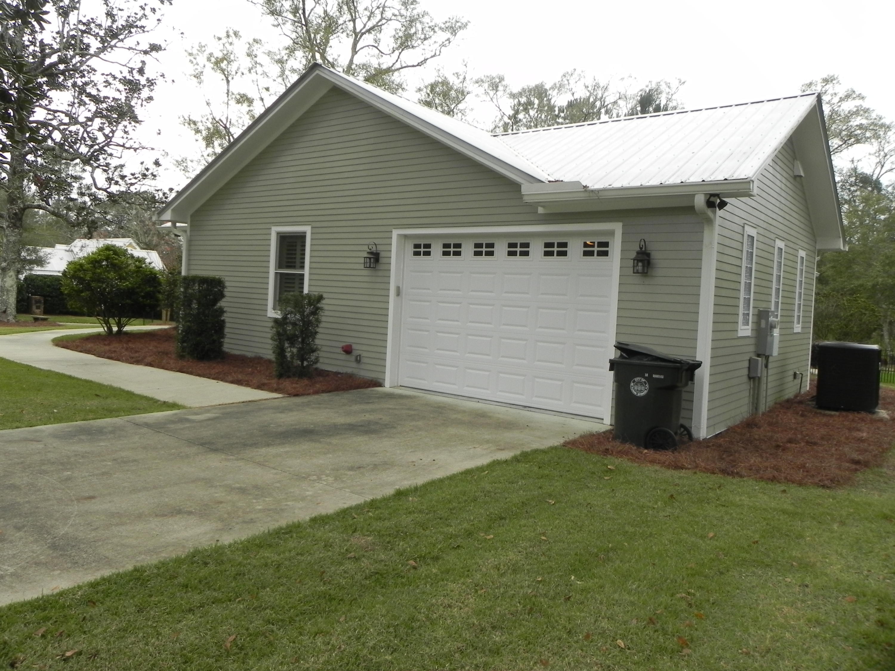 DEFUNIAK SPRINGS TOWN OF - Residential