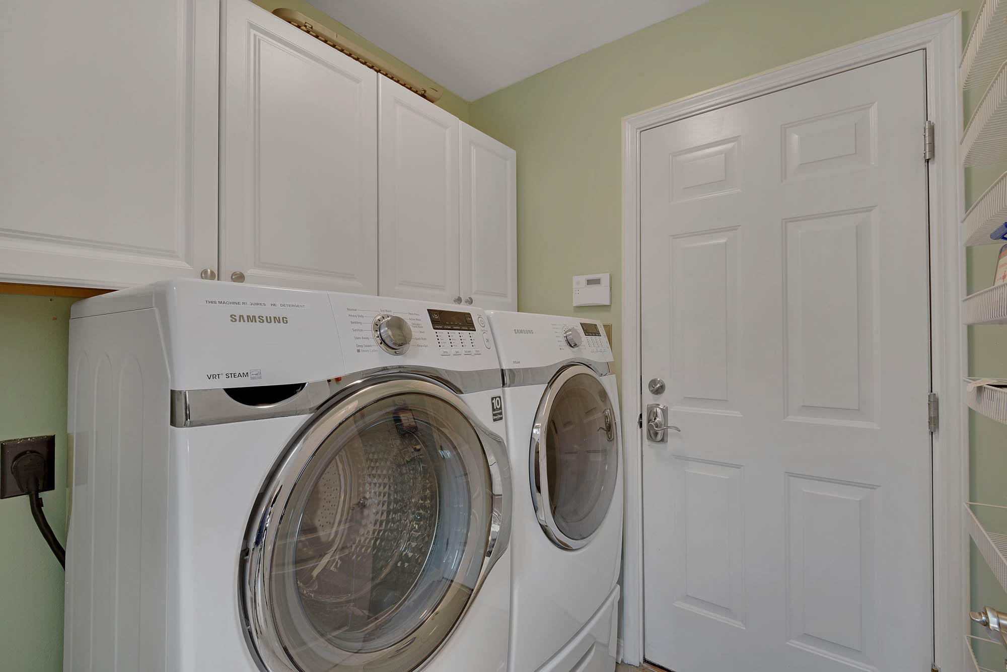 PARADISE RETREAT - Residential