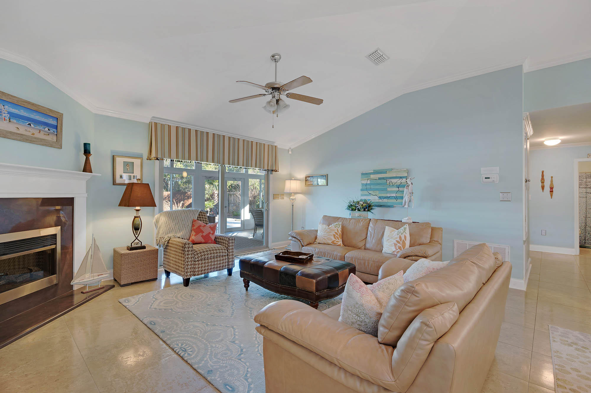 PARADISE RETREAT - Residential