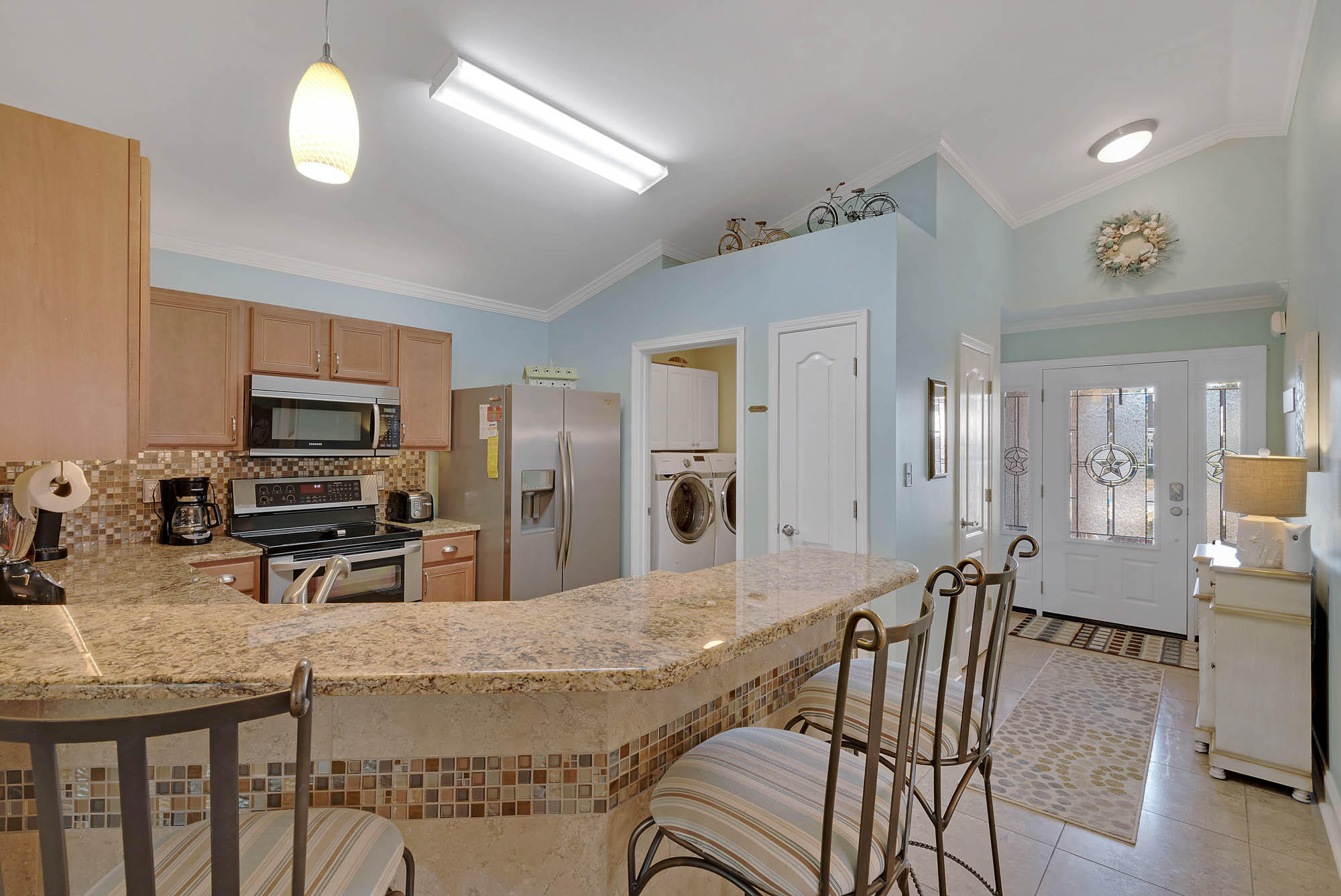 PARADISE RETREAT - Residential