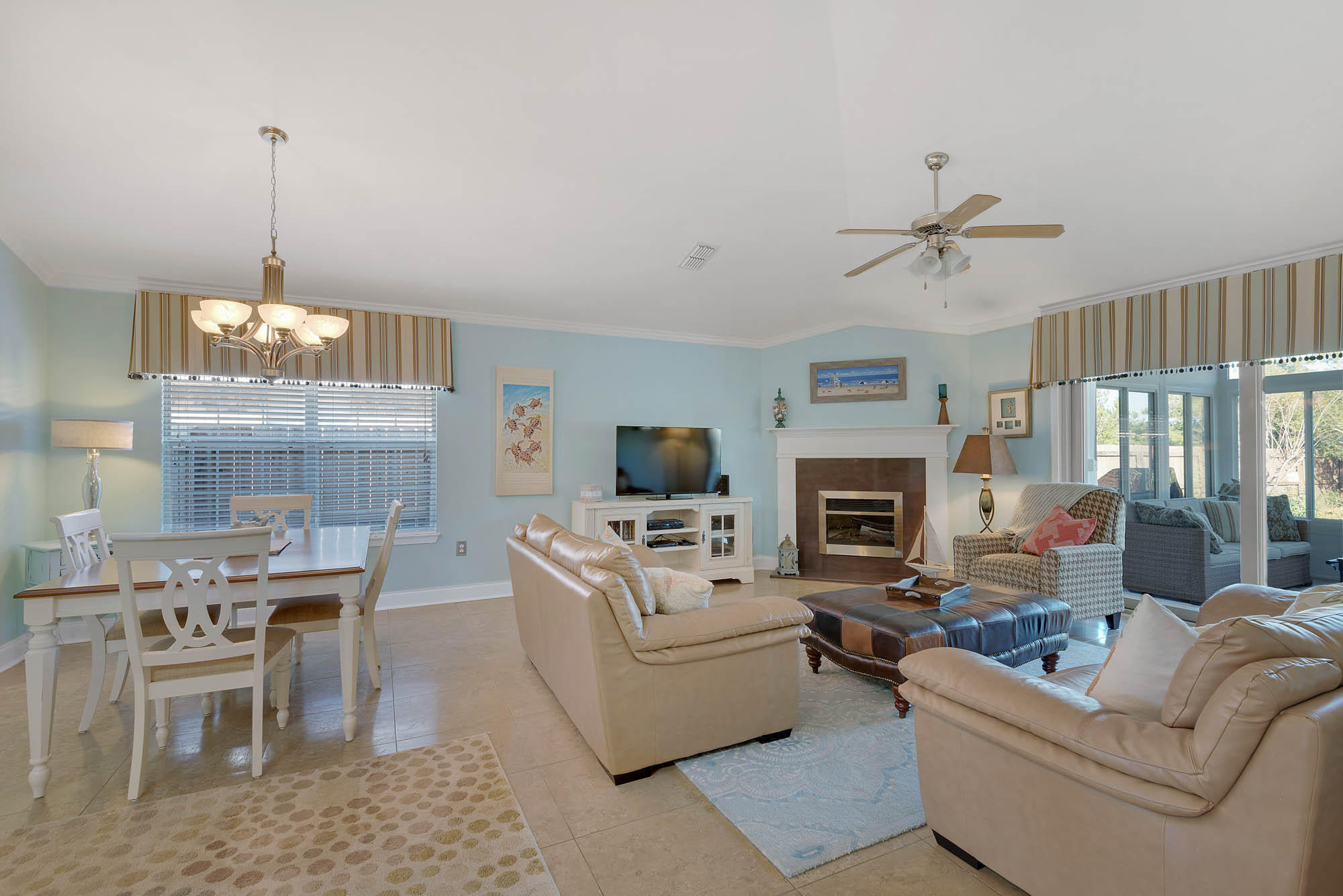 PARADISE RETREAT - Residential