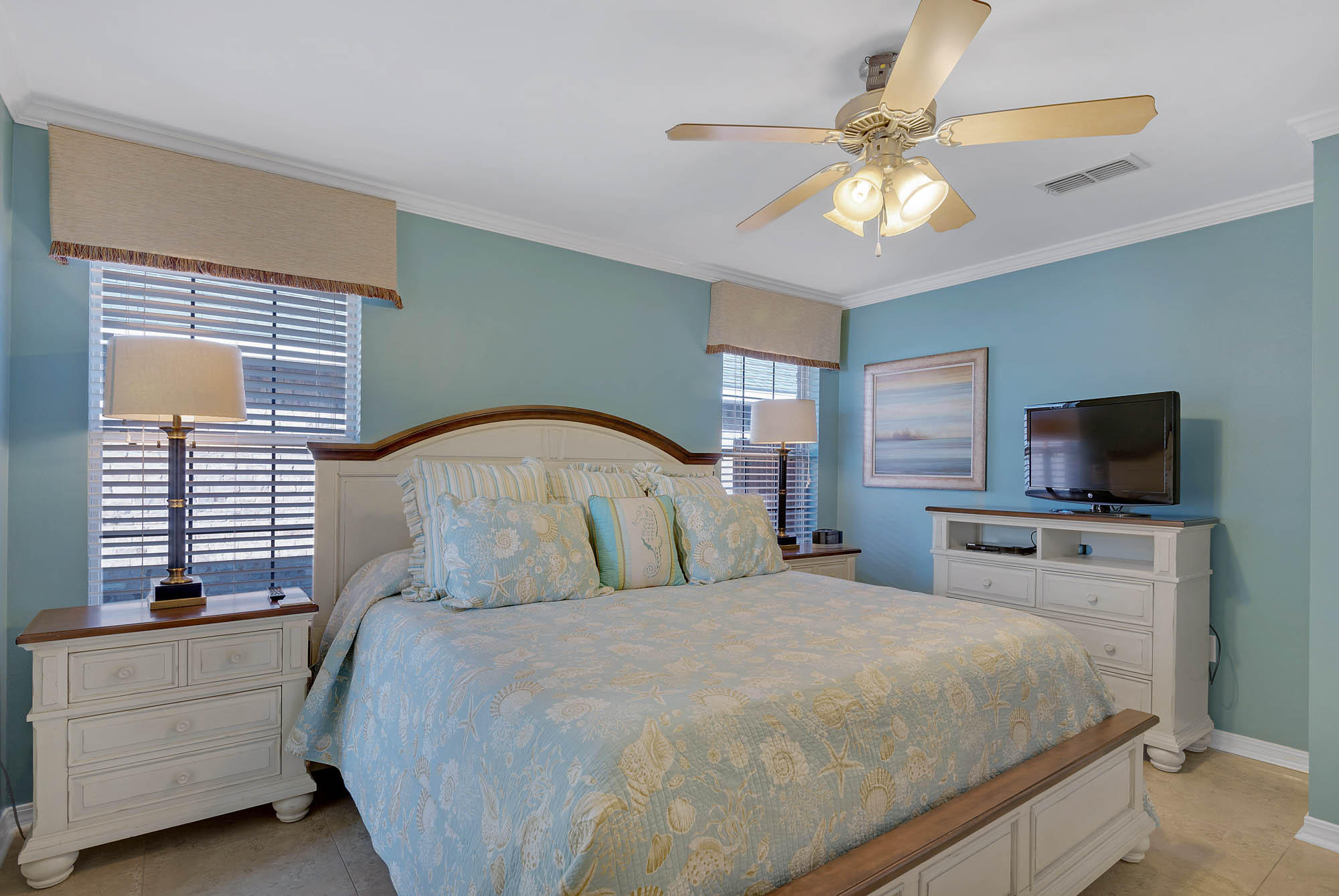 PARADISE RETREAT - Residential