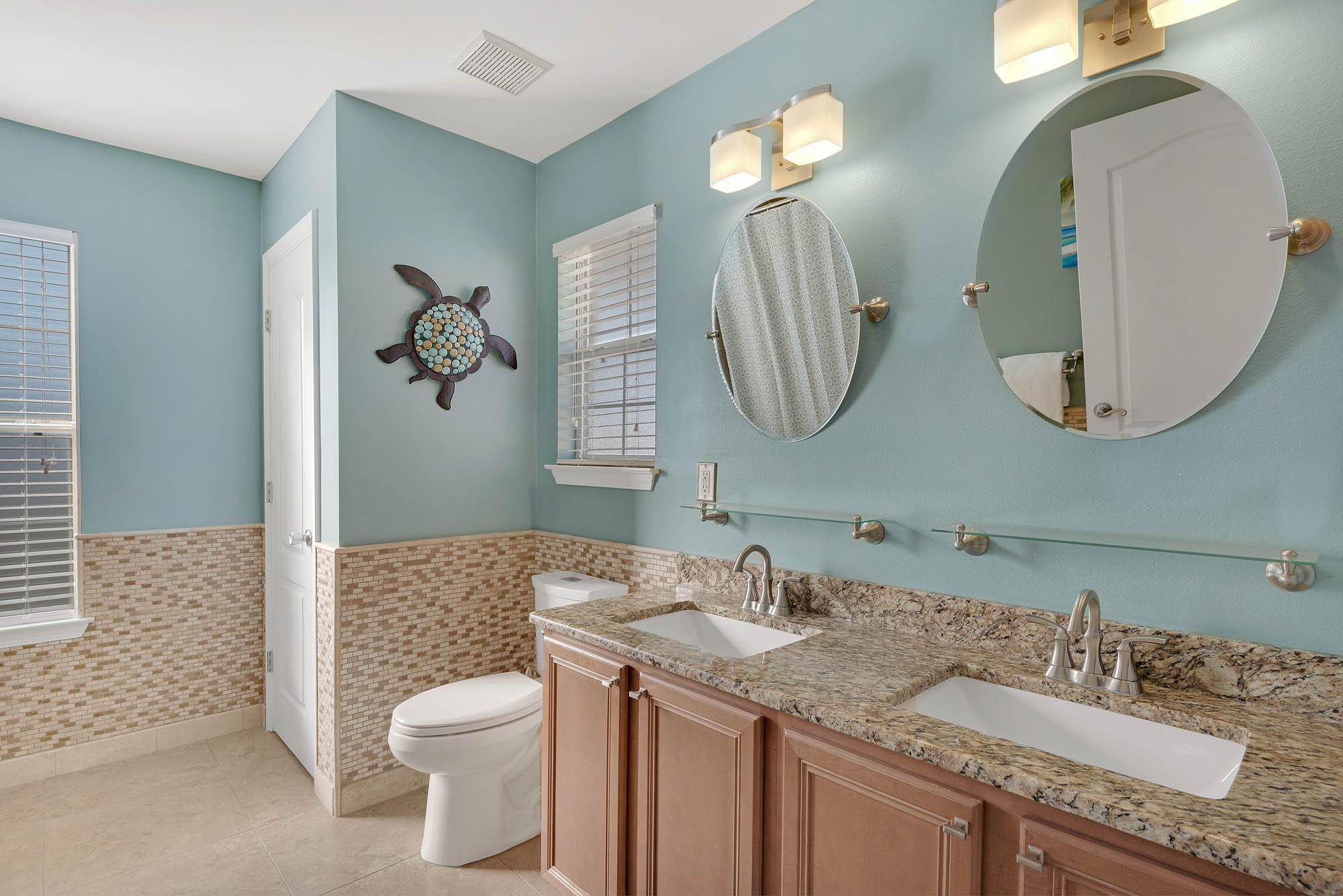 PARADISE RETREAT - Residential